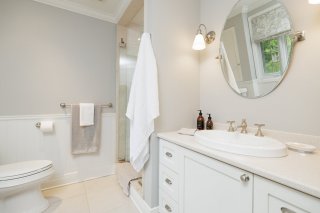 Ensuite bathroom
