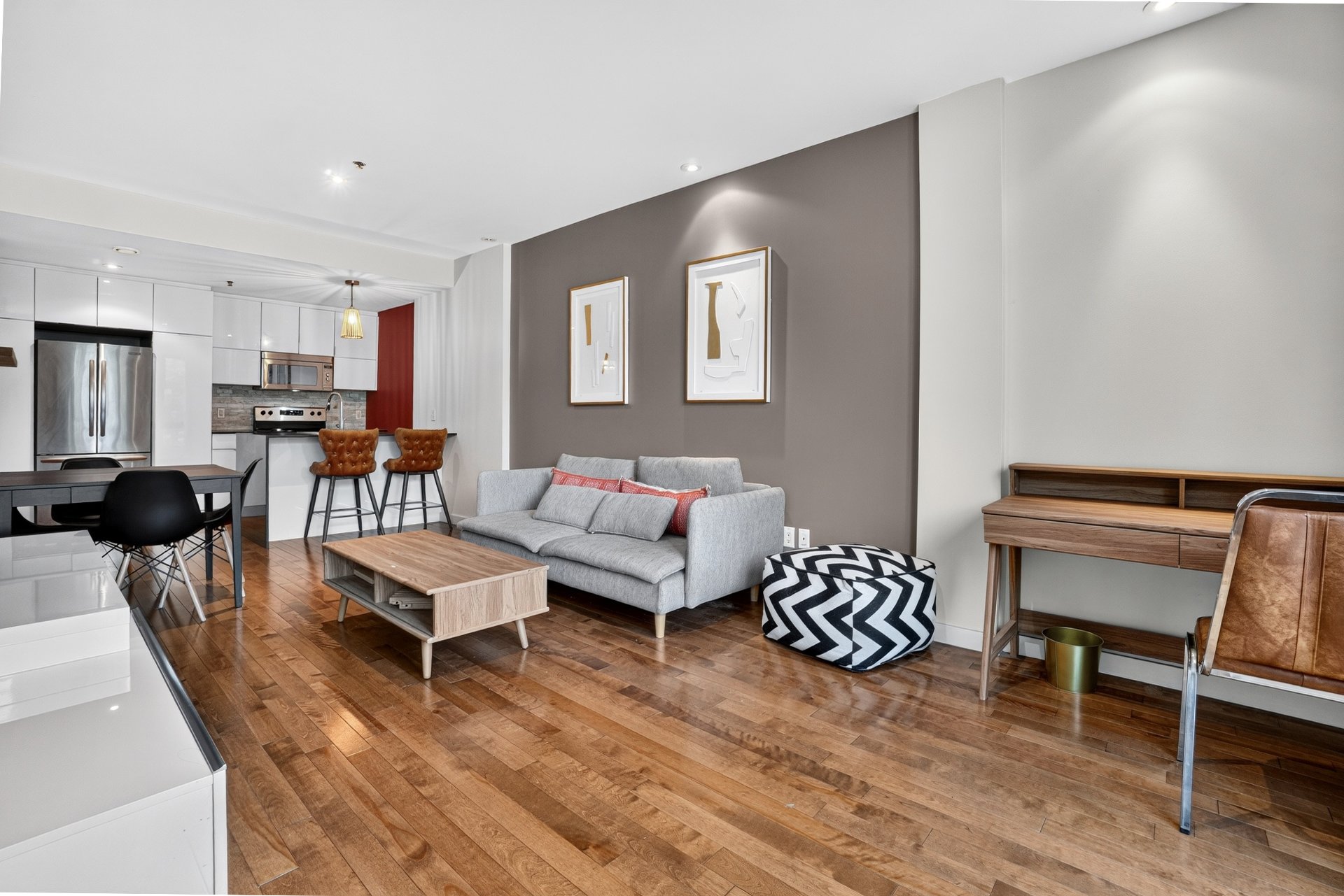 #101 - 701 Rue Irène