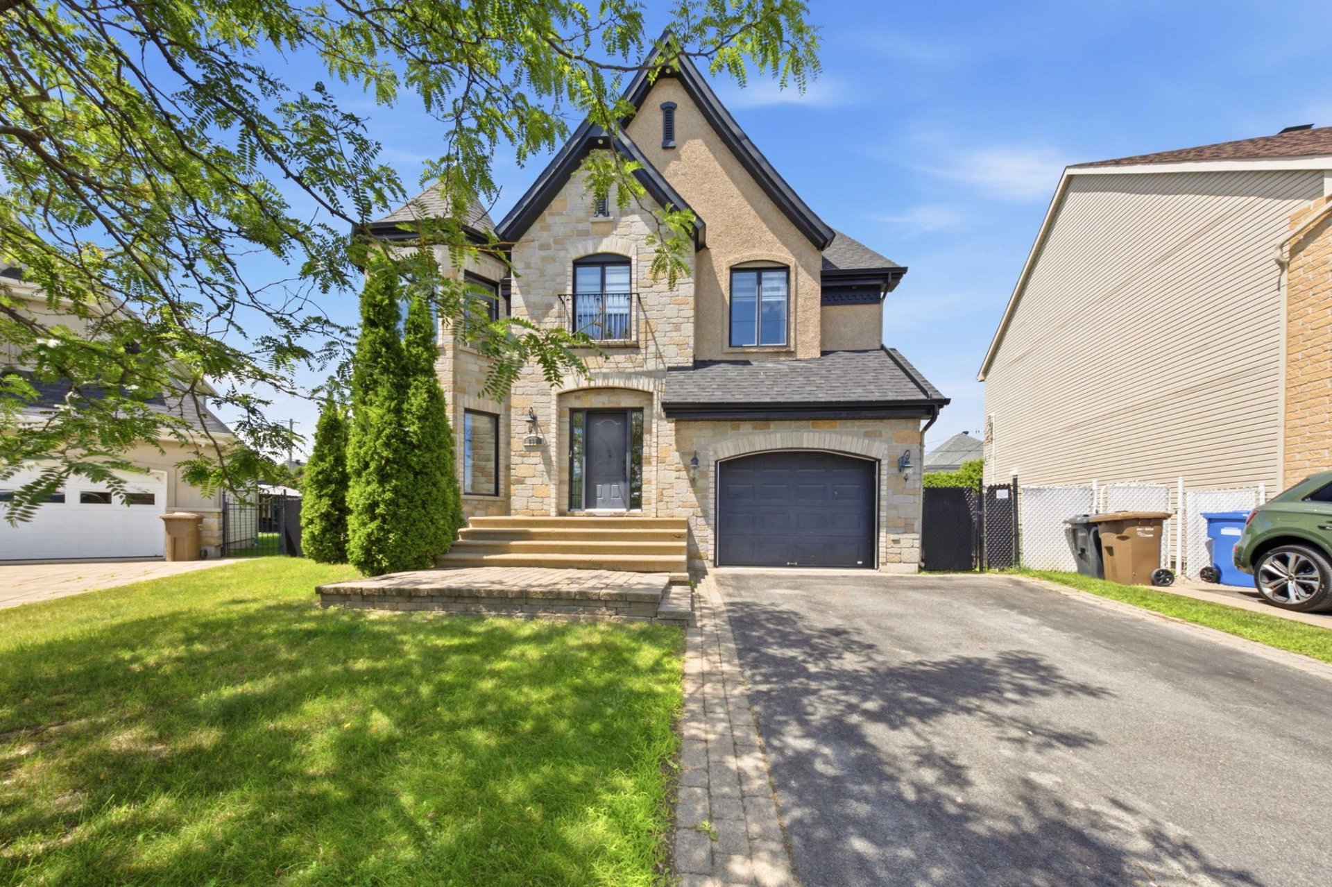 568 Rue Provost