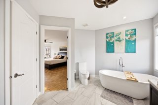 Salle de bains attenante à la CCP