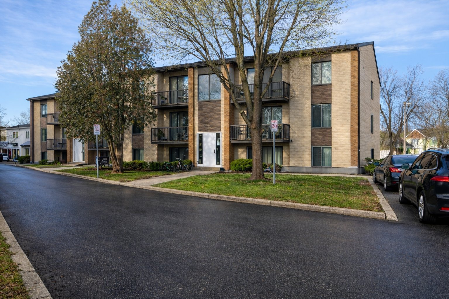 #6 - 151 Rue Adèle