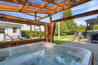Hot tub