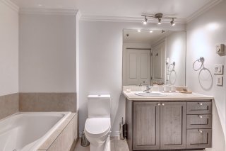 Salle de bains attenante à la CCP