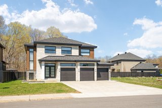 1092 Rue Bellevue