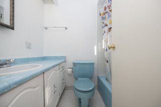 Ensuite bathroom