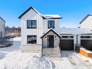 1677 Rue des Étriers