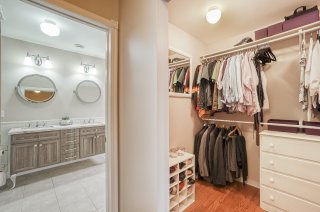 Walk-in closet