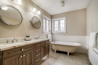 Ensuite bathroom