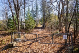 Accès au plan d'eau
