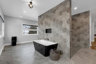 Ensuite bathroom