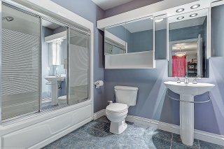 Ensuite bathroom