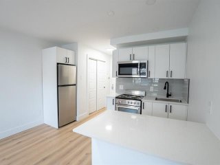 3915 Rue Masson