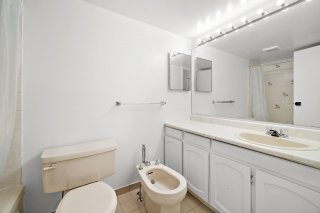 Ensuite bathroom