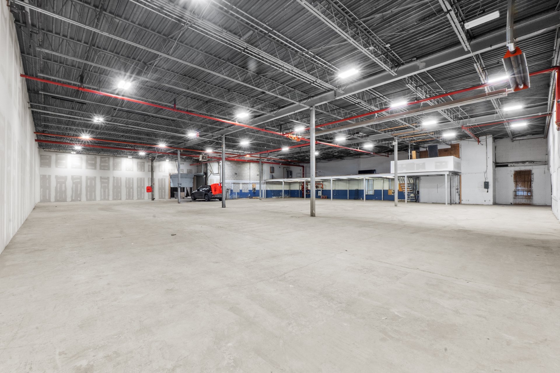 #A - 5590 Av. Royalmount