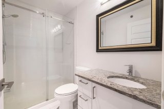 Salle de bains attenante à la CCP