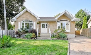 6290 Rue Belair