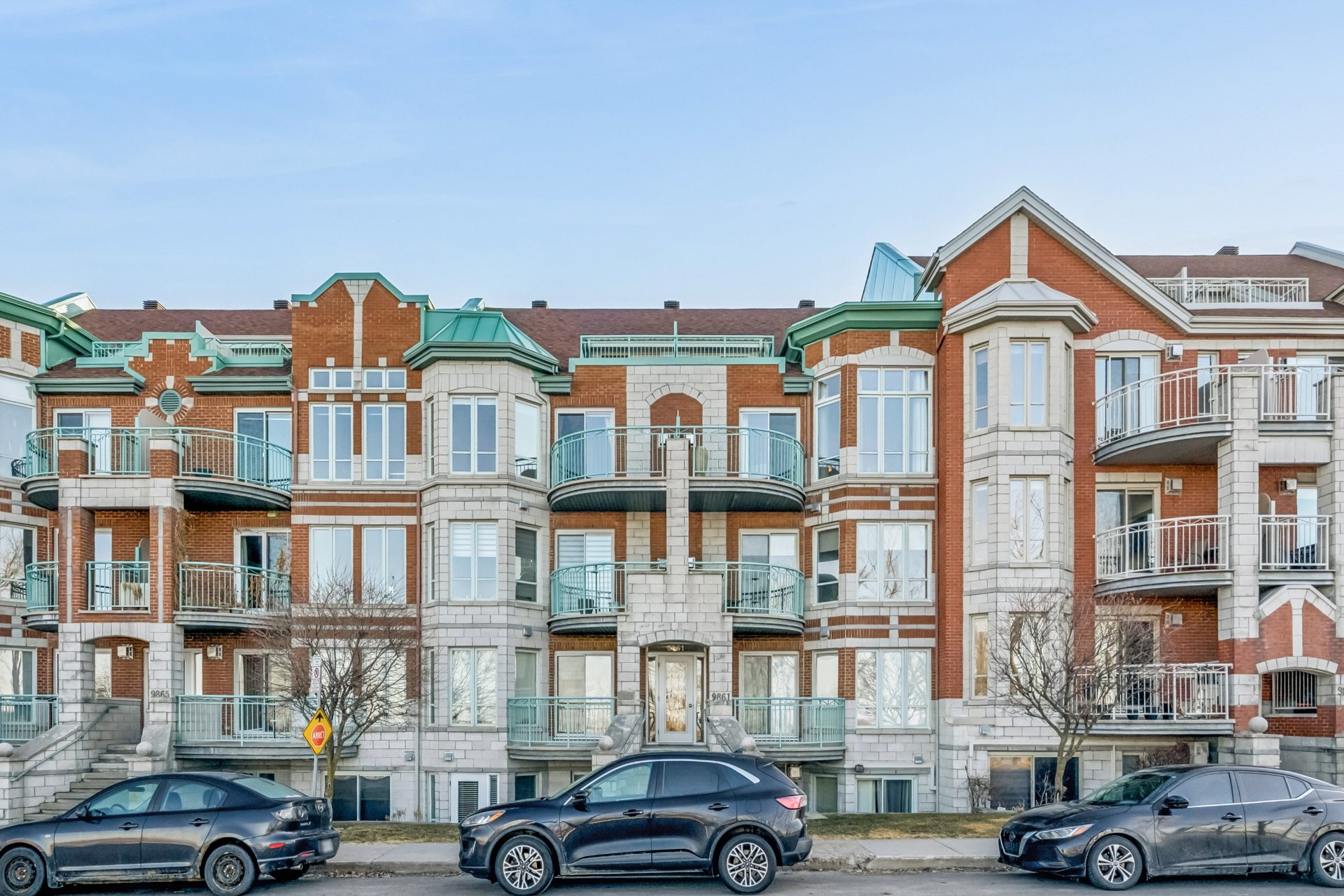 #7 - 9861 Boul. LaSalle