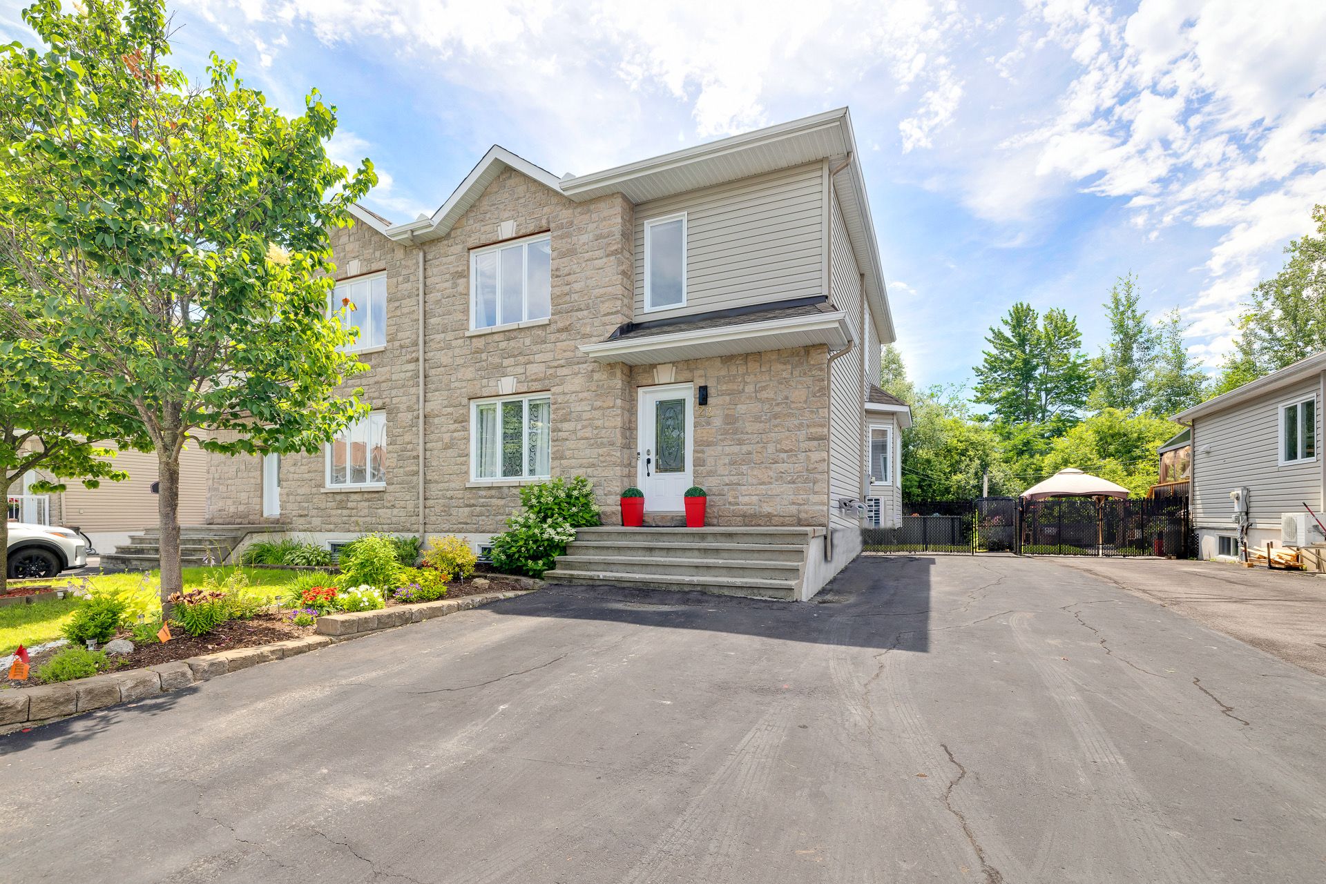 23 Rue Édouard-Charles-Croteau