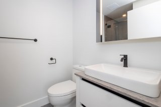 Ensuite bathroom