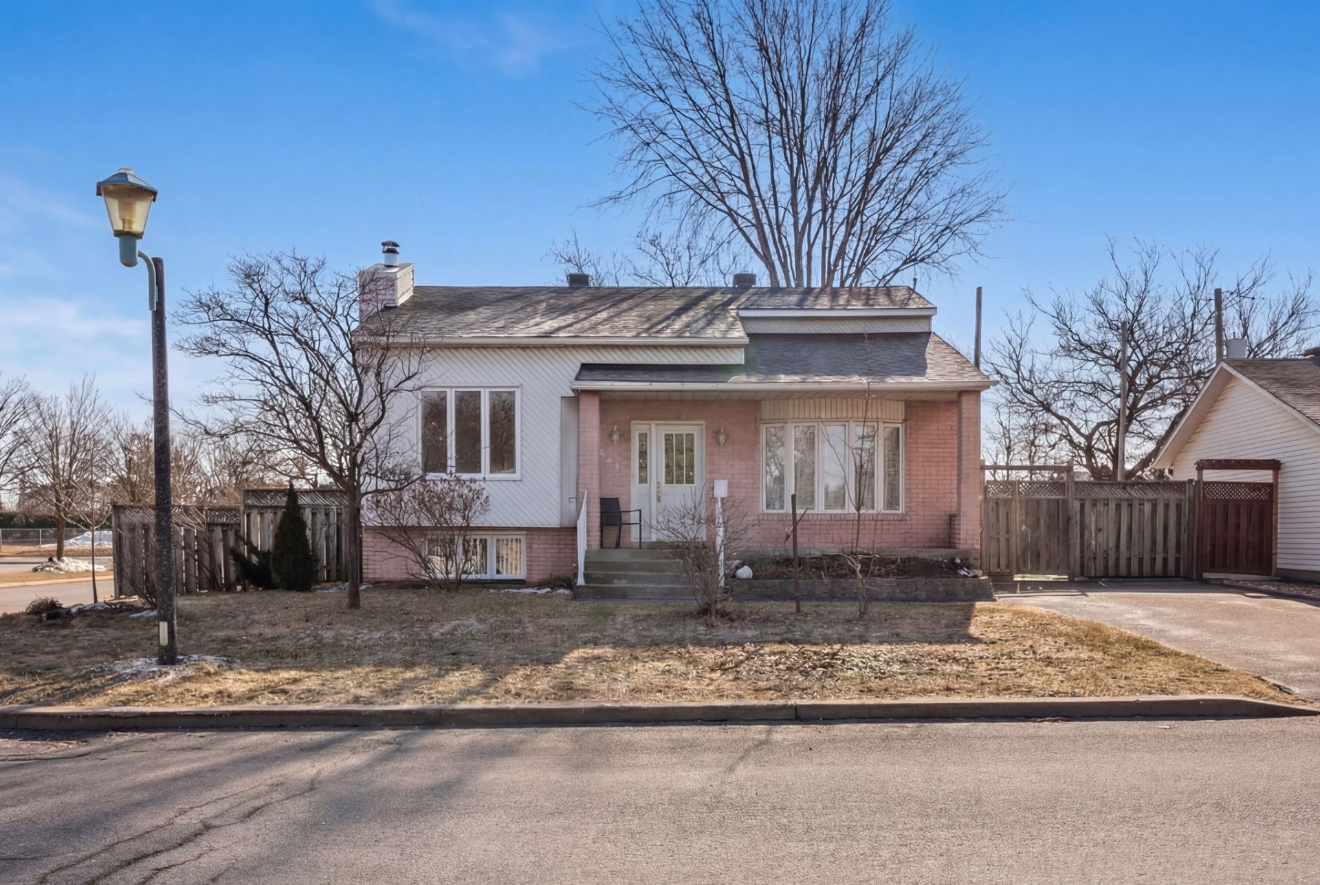 Joelle Bitar / #13207980