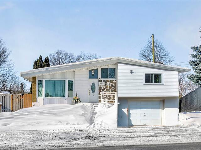 858 Boul. de l'Hôtel-de-Ville