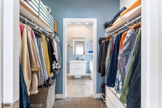 Walk-in closet