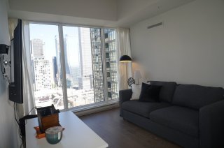 #2401 - 1188 Rue St-Antoine O.