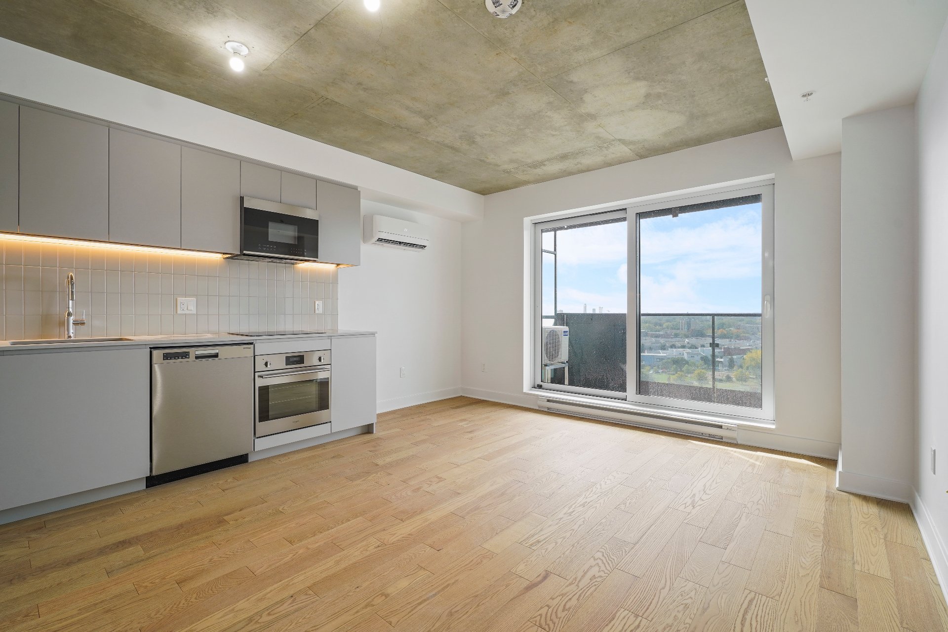 Joelle Bitar / #13310034