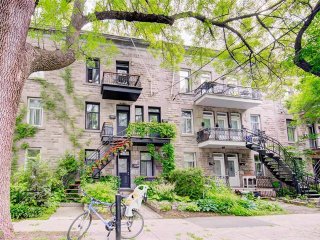 1853 Rue Sicard