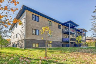 #301 - 4109 Rue Champlain