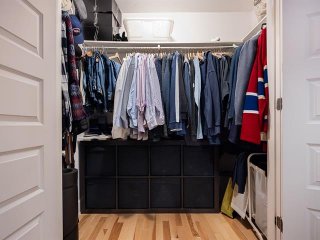 Walk-in closet