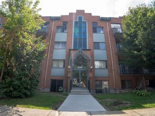 #2 - 690 Av. Ampère