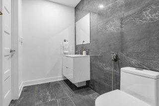 Ensuite bathroom