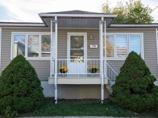 330 Rue St-André