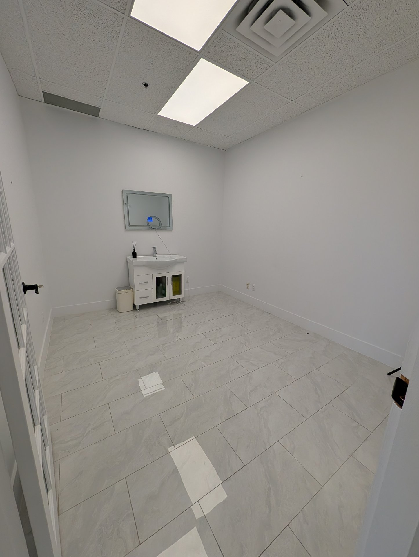 #1 - 333 Boul. St-Martin O.