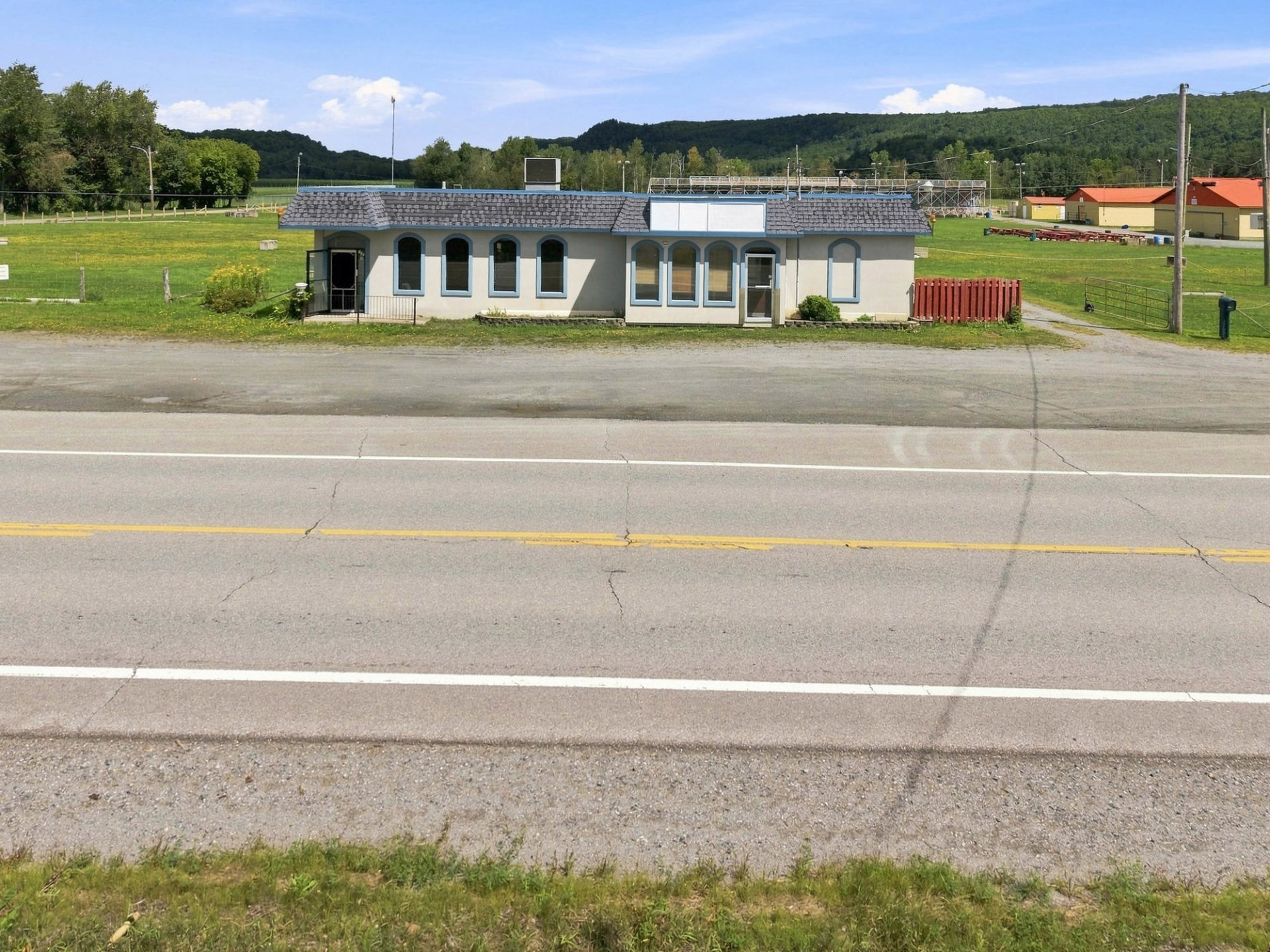 130 Route 143