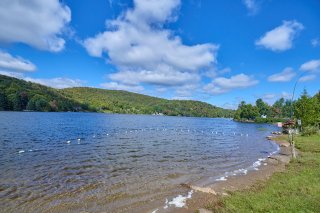 Accès au plan d'eau