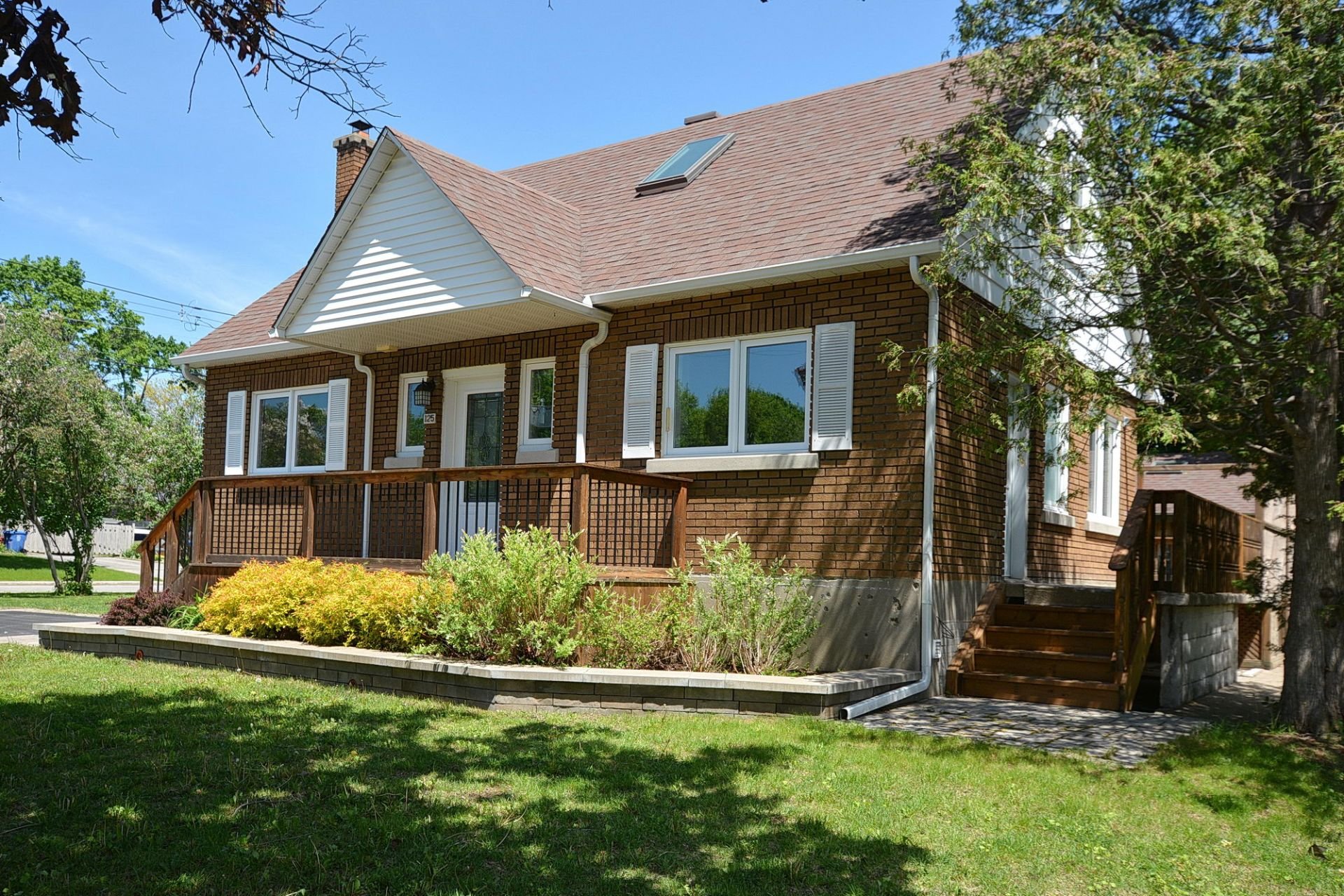 125 Av. Chester