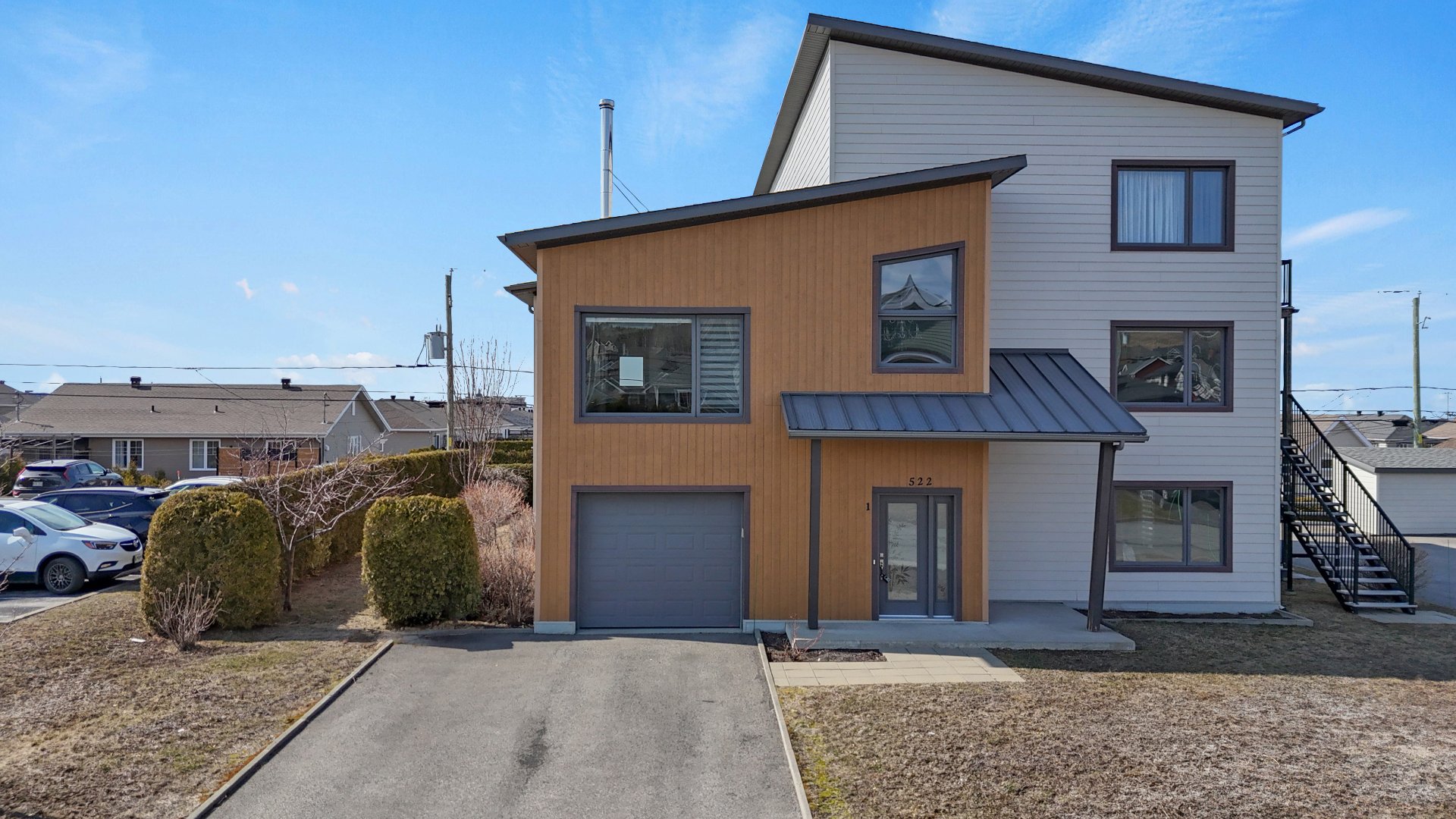 #1 - 522 Av. Belzile