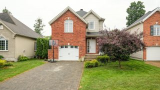 345 Rue Louis-Bariteau