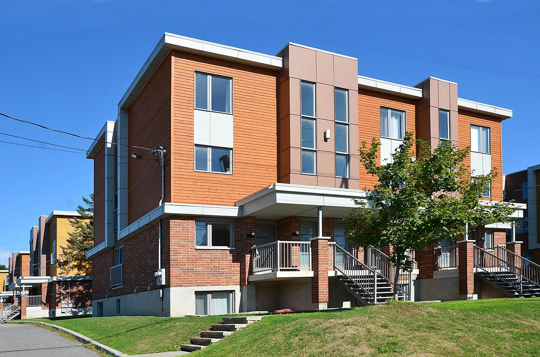 #F - 7564 Boul. Wilfrid-Hamel