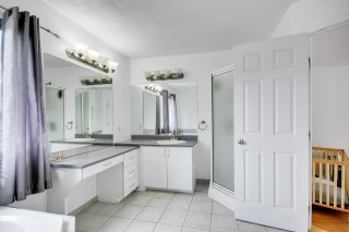 Ensuite bathroom