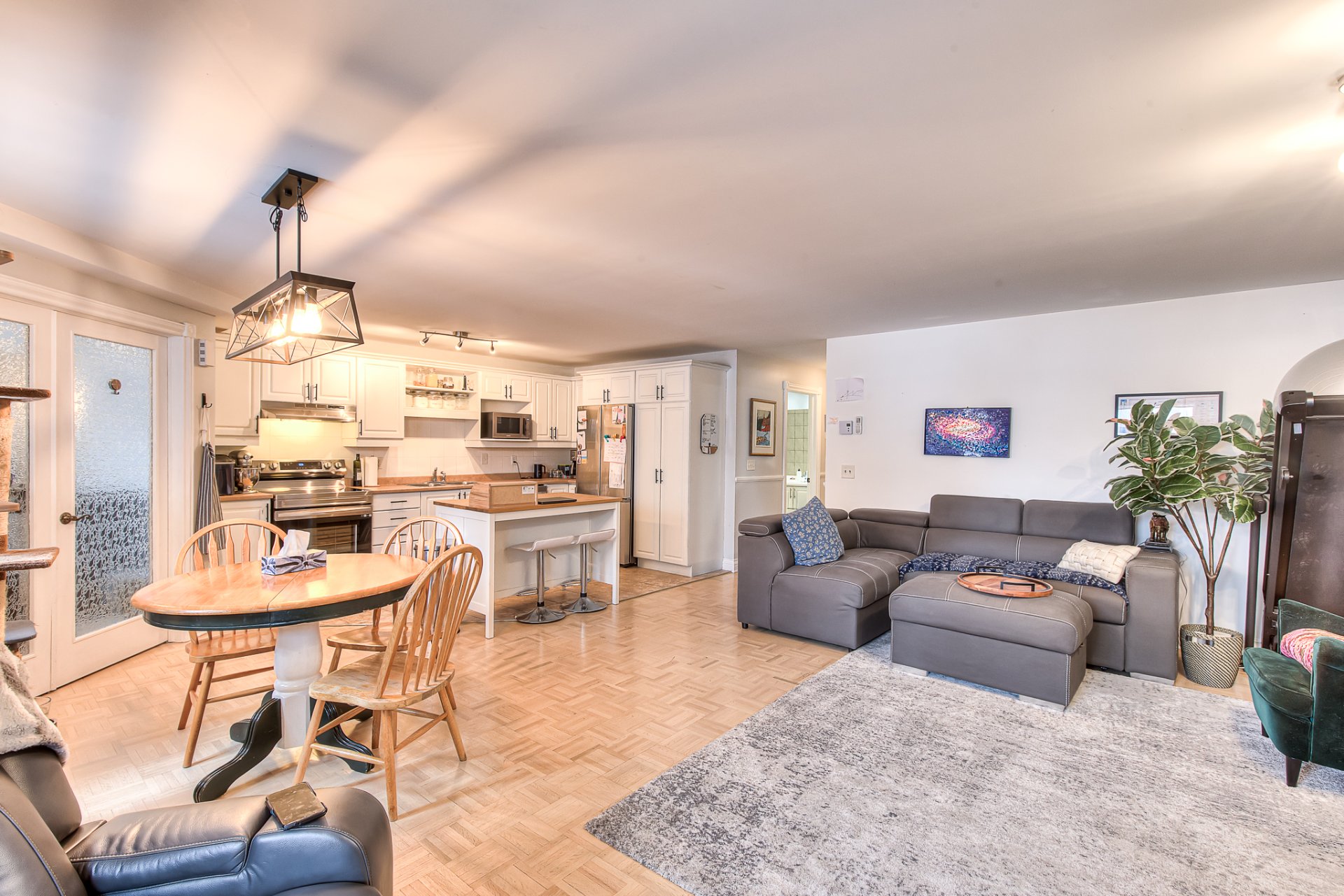 6722 Rue Marie-Guyart