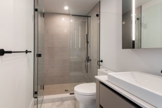 Salle de bains attenante à la CCP