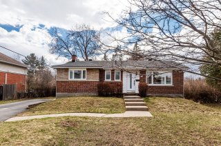 112 Av. Hastings
