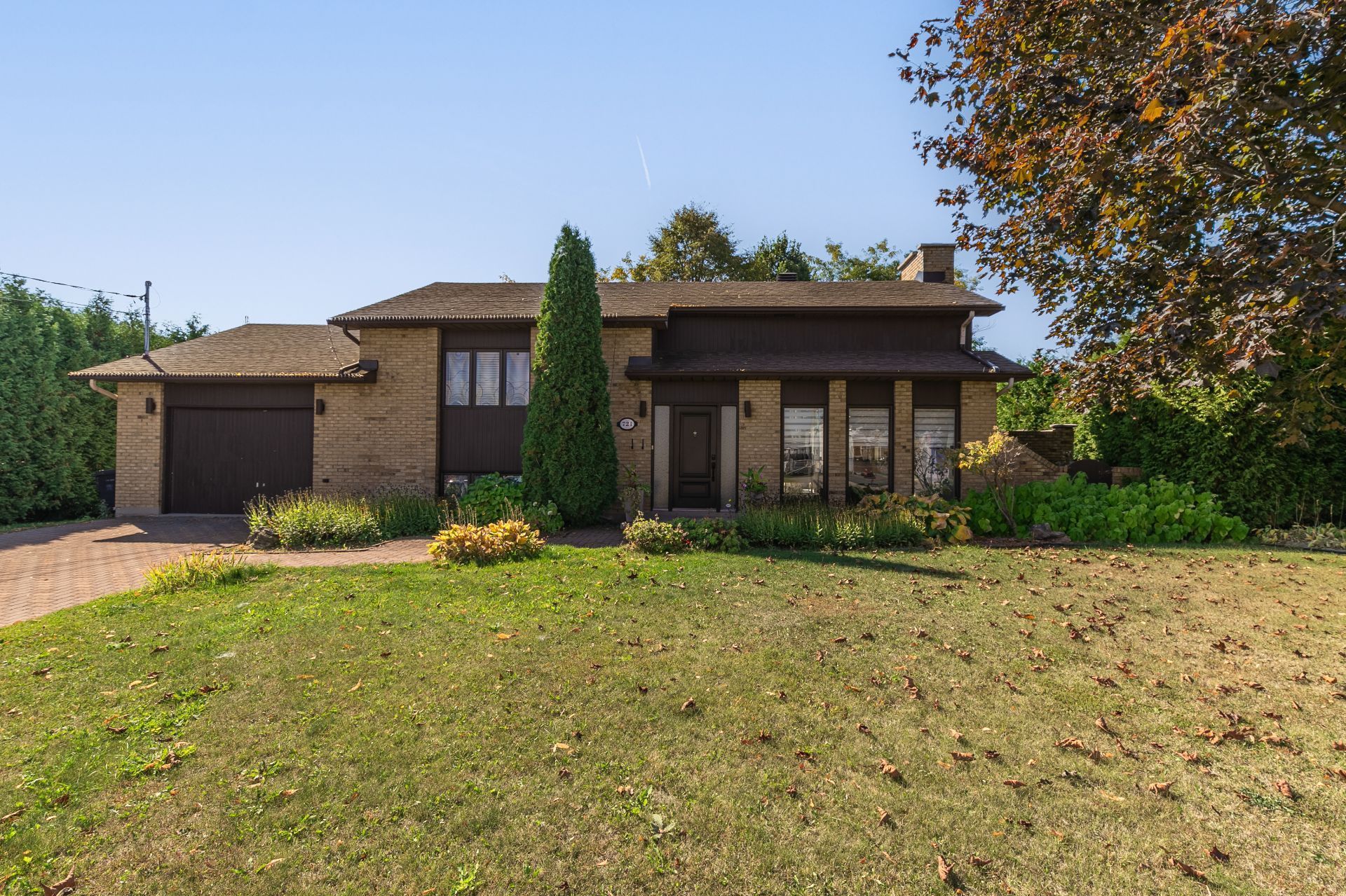 721 Boul. de L'Industrie