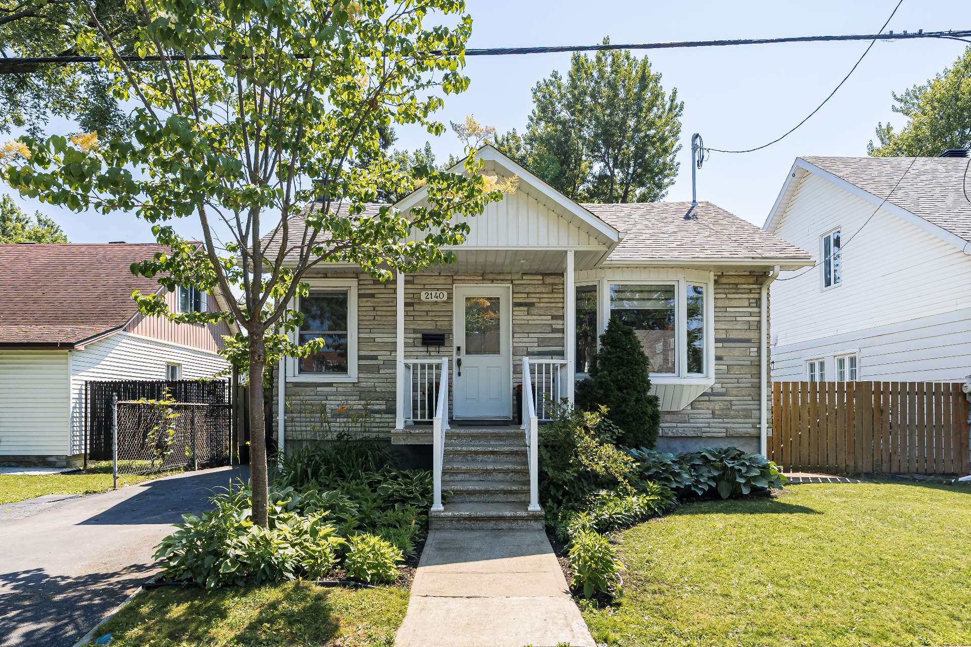 2140 Ch. Laval