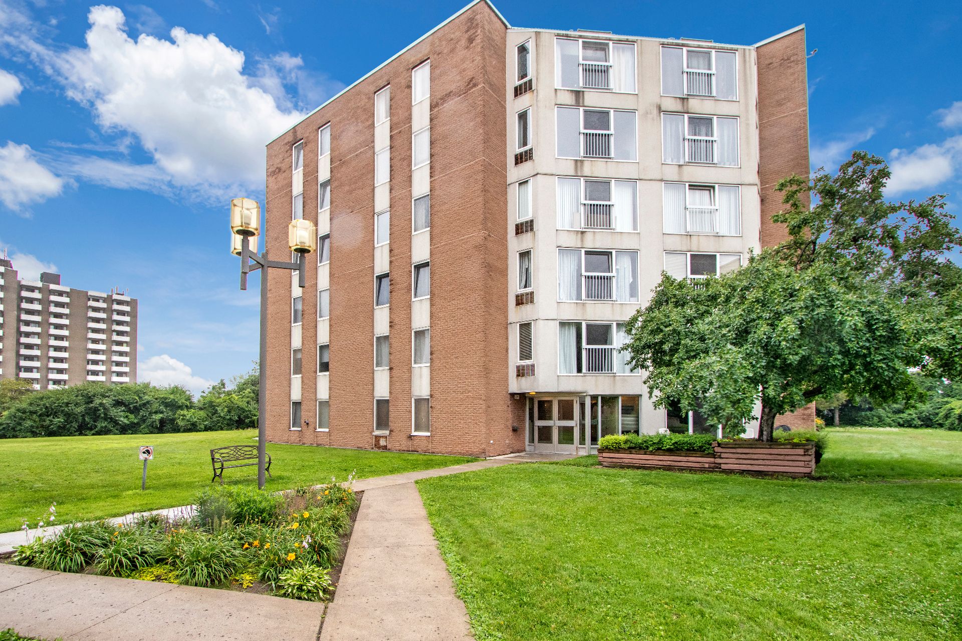 #604 - 2310 Rue Ward