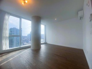 #2805 - 1205 Place Phillips