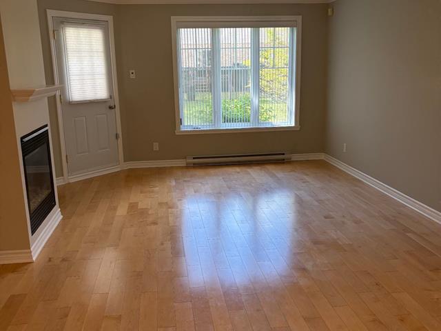 #104 - 5232 Rue du Sureau